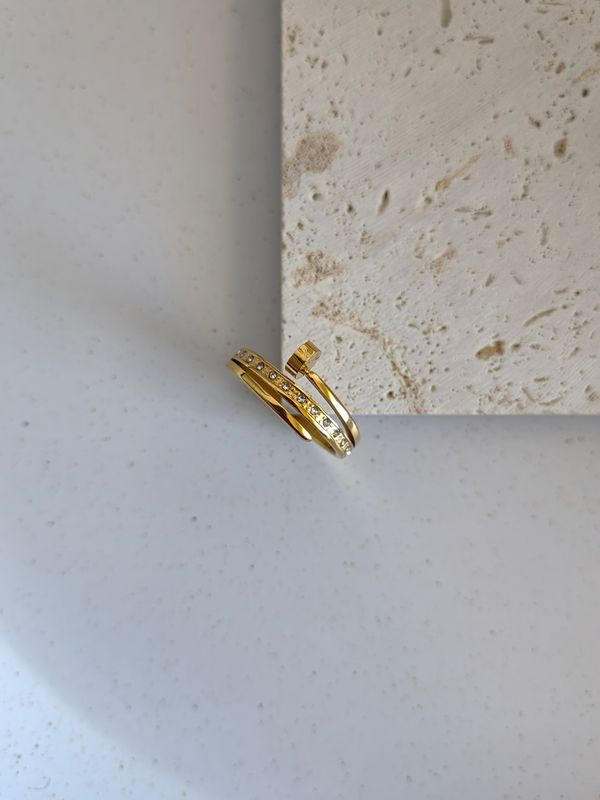 NAIL RING