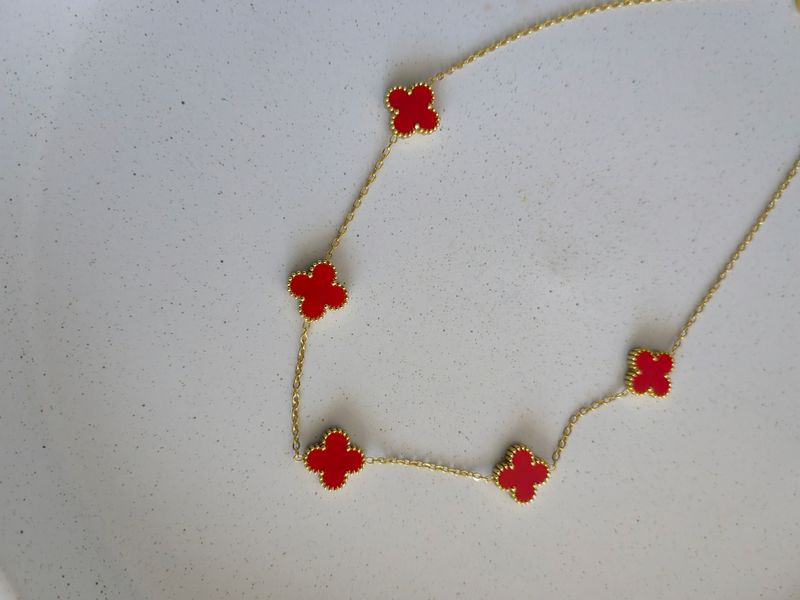 CLOVER CHOKER
