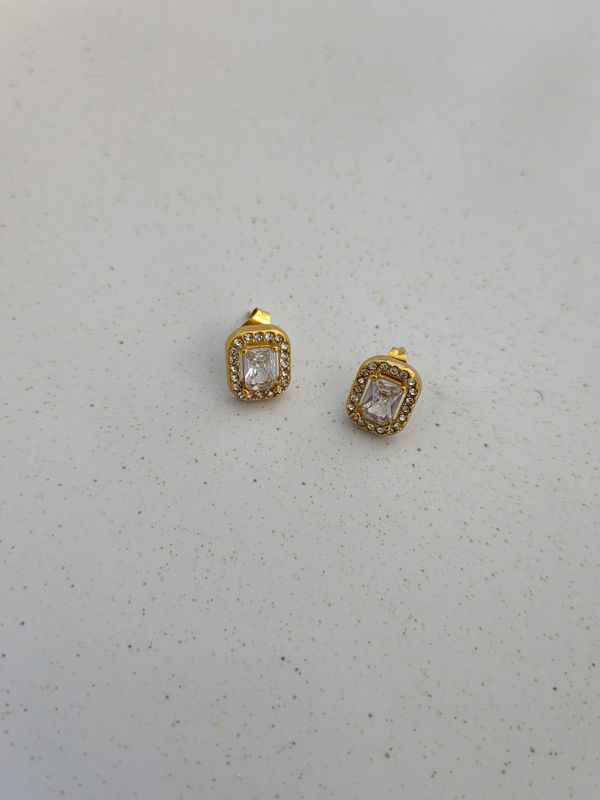 PORTIA STUDS