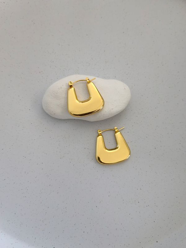 SQUARE HOOPS