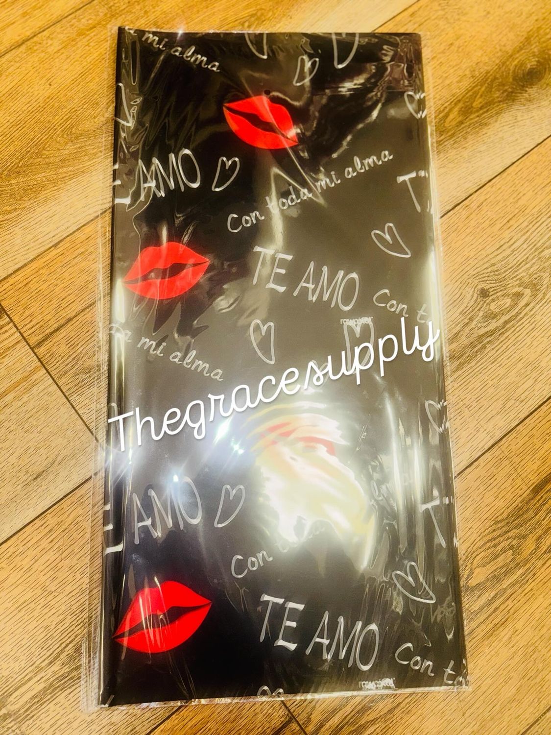 Te Amo Black Solid Wrapping Paper