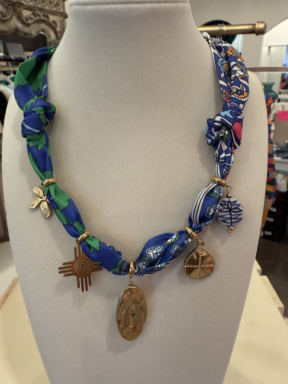 SCARF NECKLACE