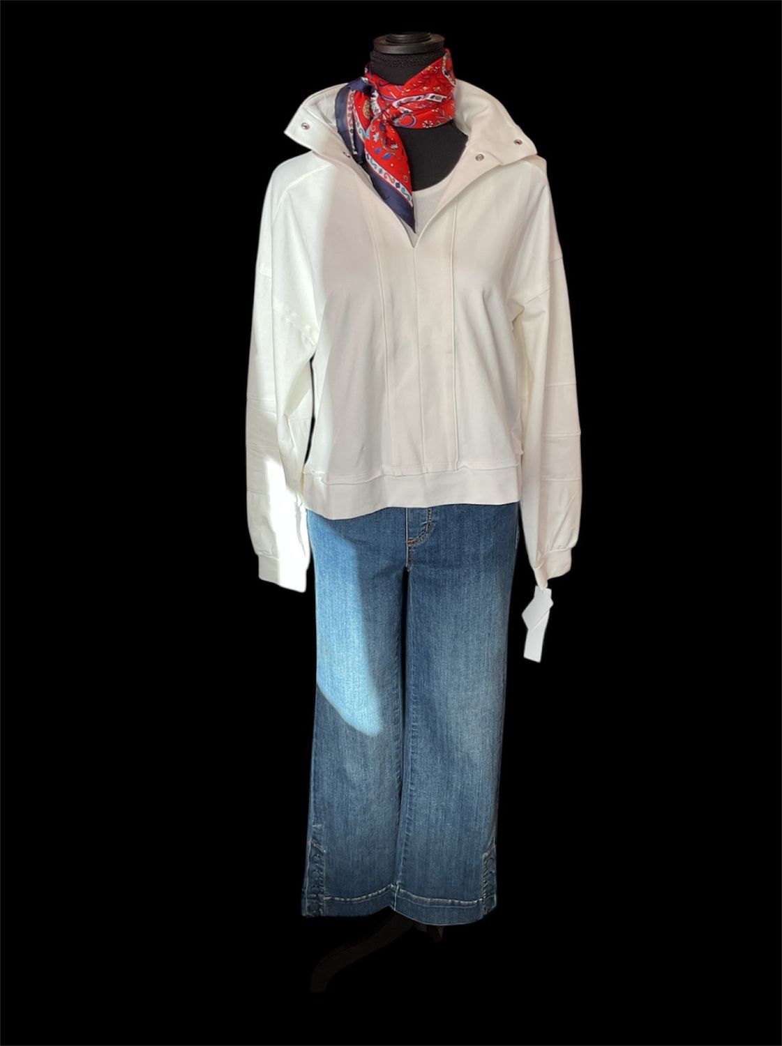 SPORTY POP-UP COLLAR TOP