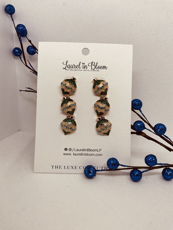 VINTAGE VOGUE ORNAMENT EARRINGS