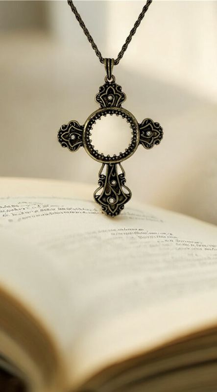 5X- MAGNIFYING PENDANT / CHAIN