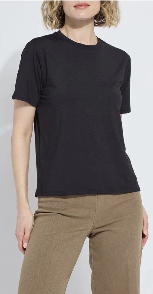 LYSSÉ PERFECT BOX-CUT TEE——BLACK