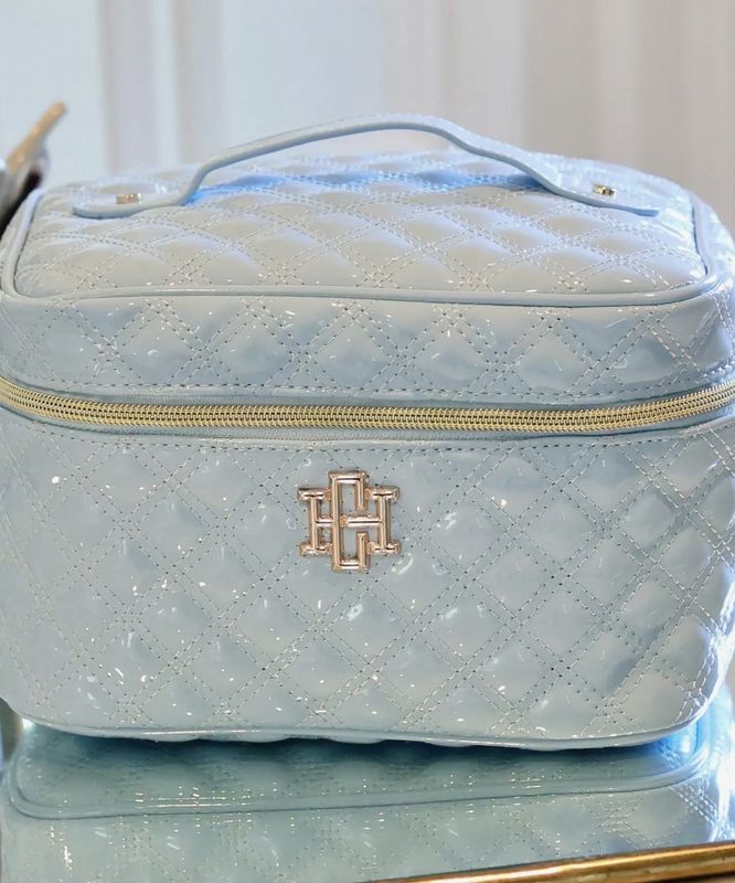 HAMPTON TRAIN CASE-BLUE PATENT