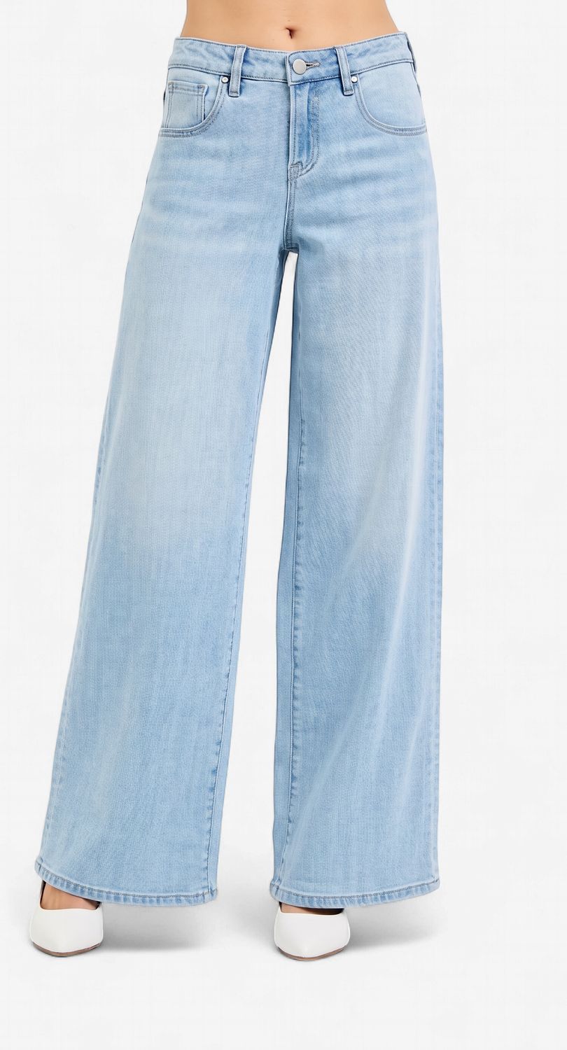 RISEN  LIGHT WASH WIDE LEG
