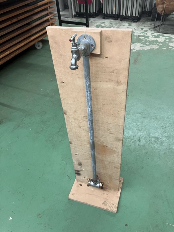 Trinkwasserhahn ca. 1m hoch