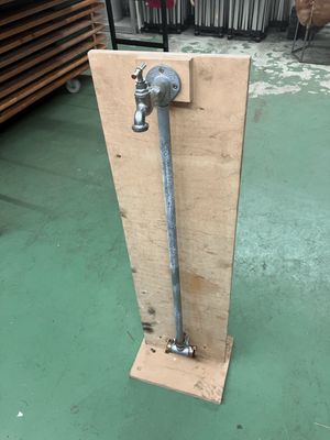 Trinkwasserhahn ca. 1m hoch