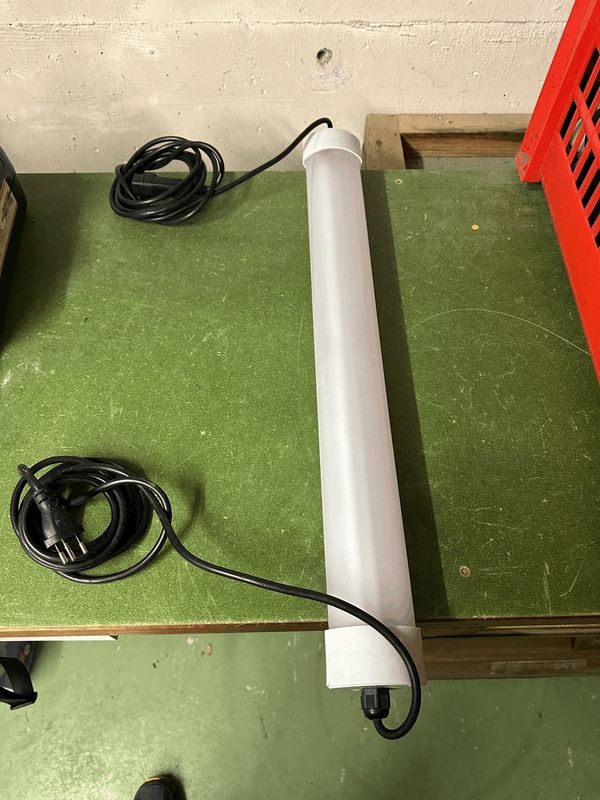 LED Beleuchtung Feuchtraum mit Steckkupplung 22 W