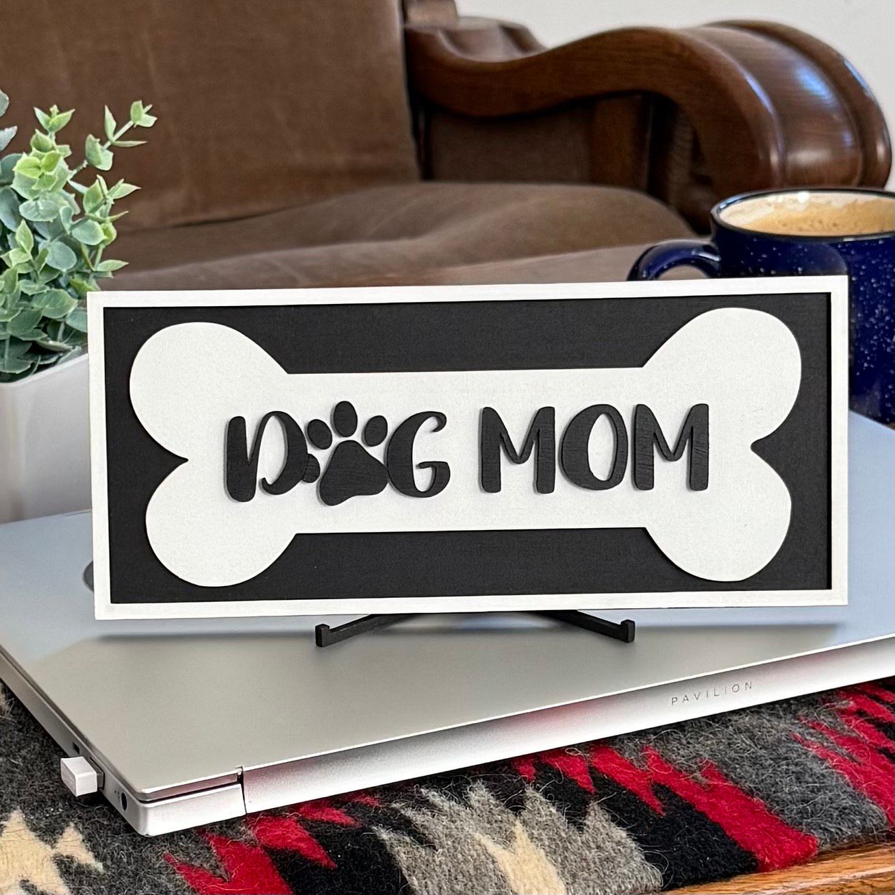 Dog Mom Desk Sign Decor