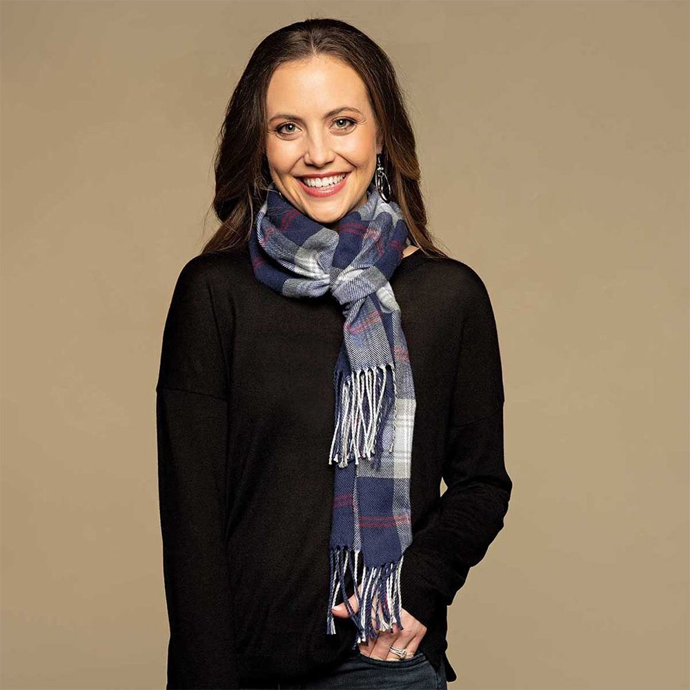 Trezo Women&#39;s Navy and Tan Plaid Scarf 13x68