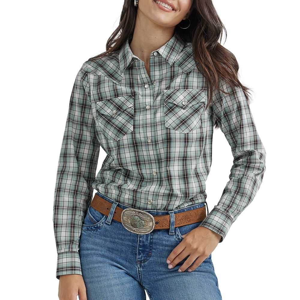 Wrangler Women&#39;s Essential Long Sleeve Plaid Western Snap Seafoam Shirt, Size: Small