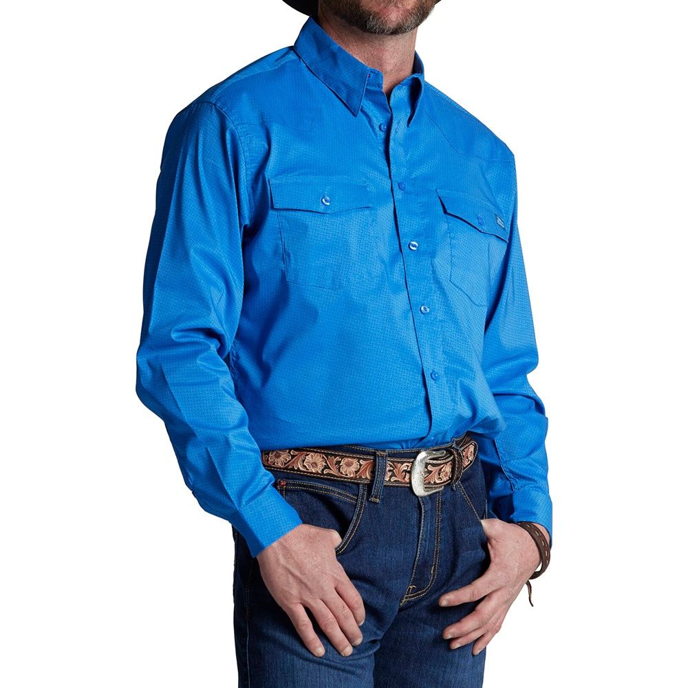 Justin Men&#39;s Two Pocket Tech Button Down Shirt - Blue Diamond Plate, Size: Medium
