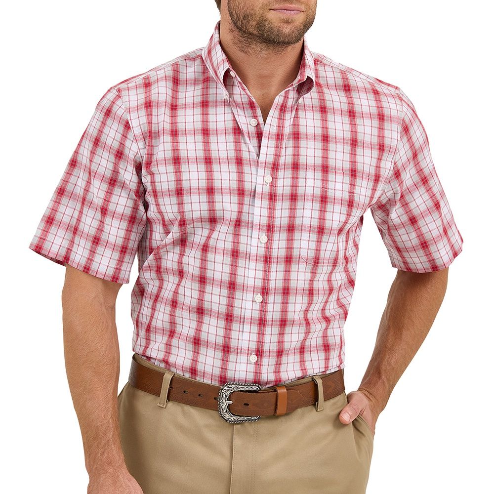 Wrangler Men&#39;s Riata Short Sleeve Red Plaid Shirt, Size: Medium