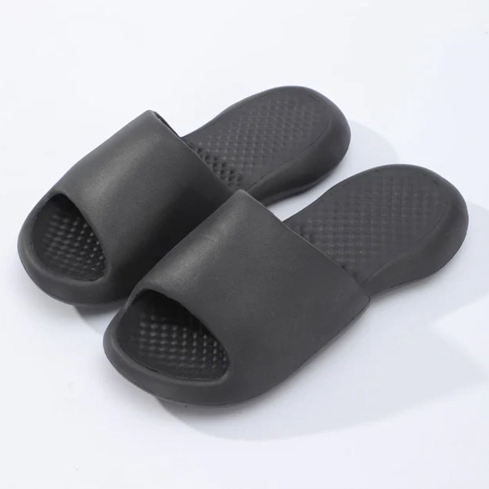 Roxoni Men’s Black Solid Slip-On Sports Slippers – Casual Comfort for Active Living