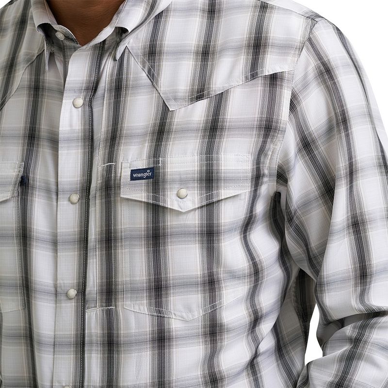 Wrangler Men’s Shadow Grey Performance Snap Long Sleeve Plaid Shirt – Style# 112368291
