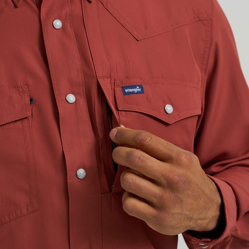 Wrangler Men’s Rust Performance Snap Long Sleeve Solid Shirt – Style# 112368050