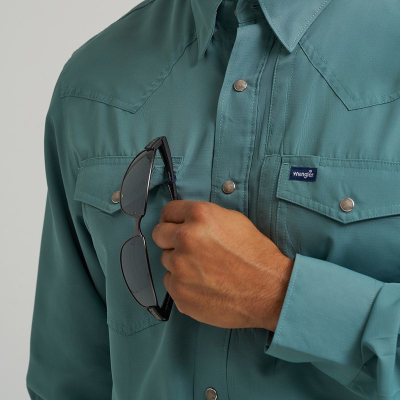 Wrangler Men’s Pine Performance Snap Long Sleeve Solid Shirt – Style# 112368052