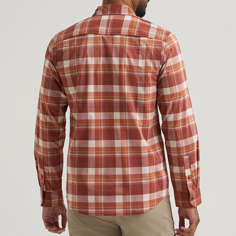 Wrangler ATG Hike to Fish Shirt Mahogany Check vented back view