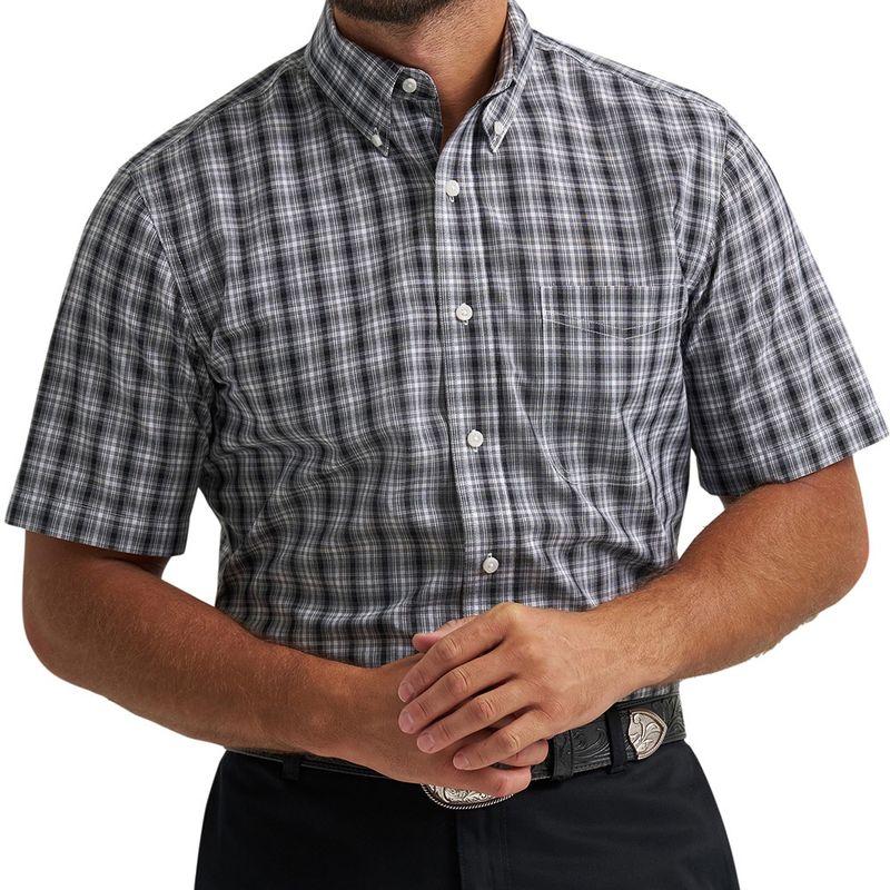 Wrangler men’s Riata black plaid short sleeve shirt front view