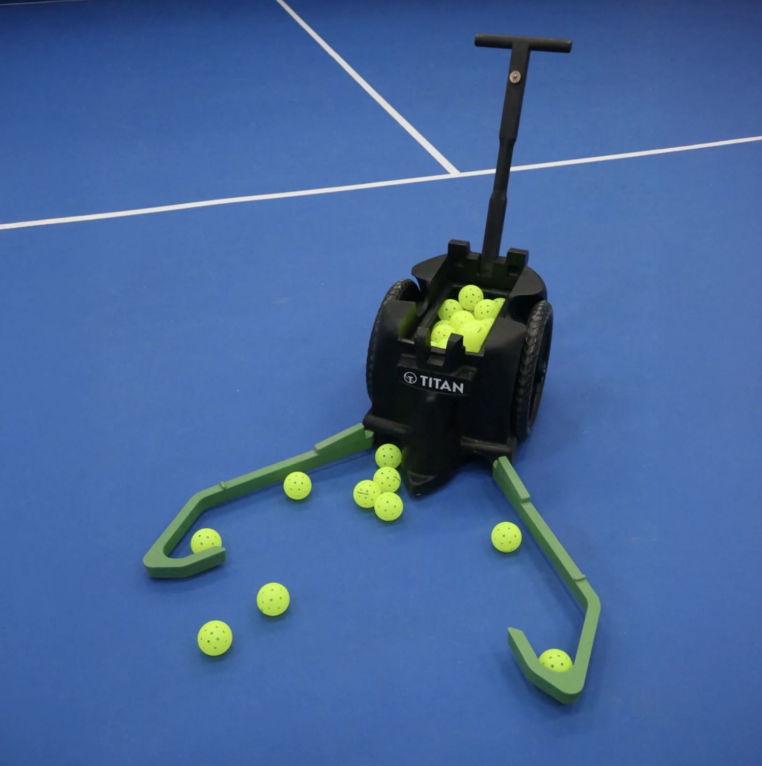 TITAN - Pickleball collector