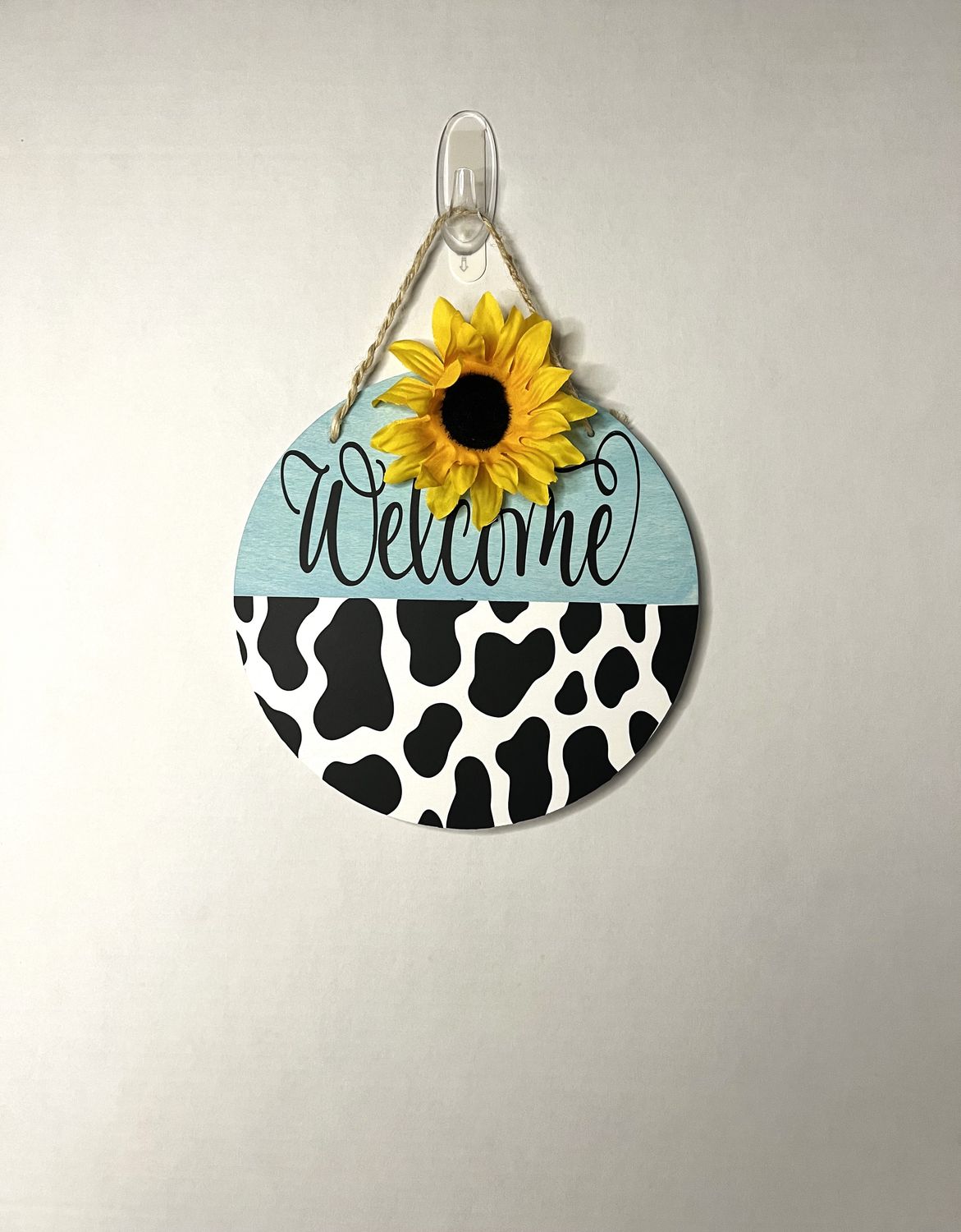 Welcome wooden sign