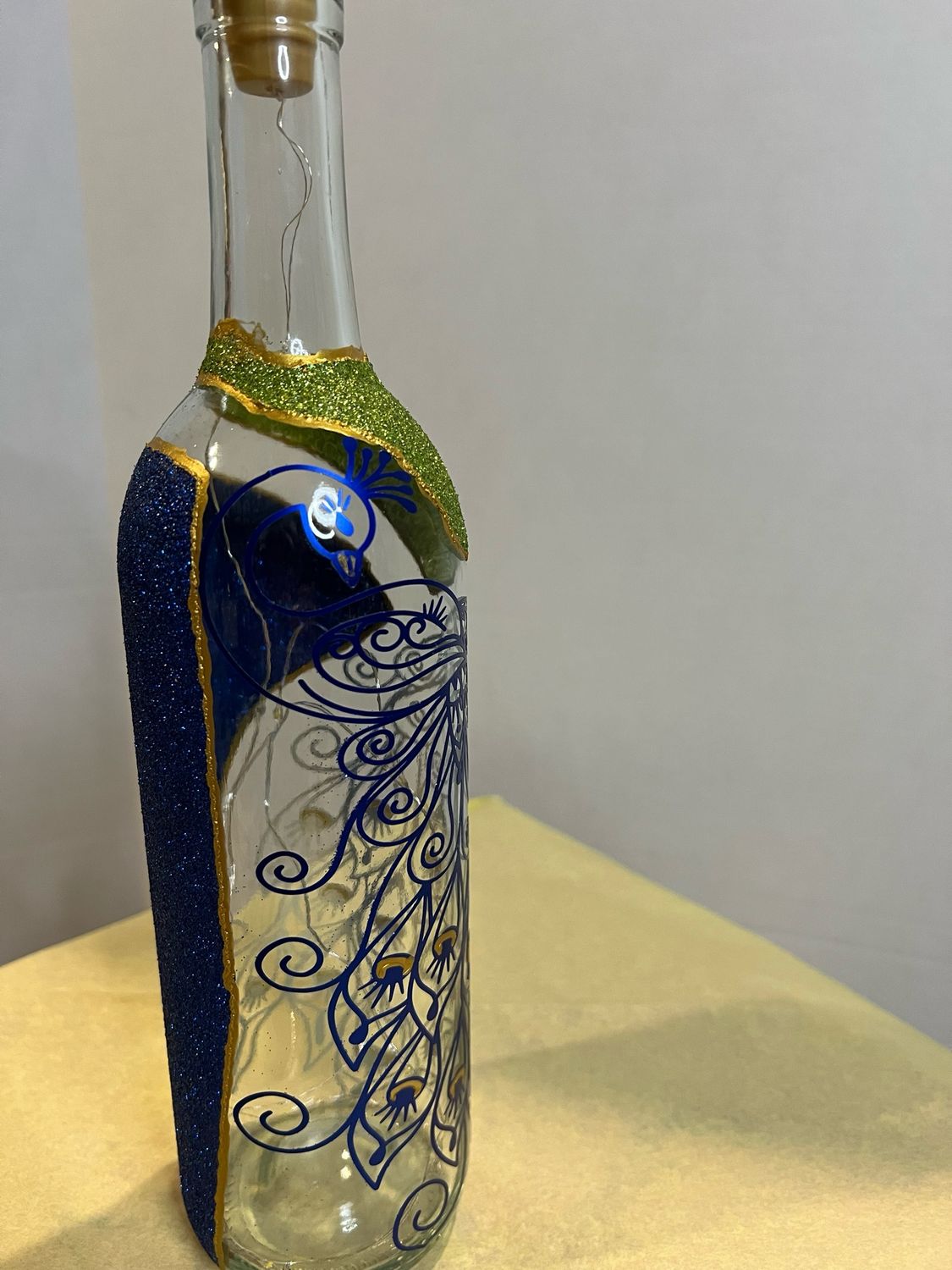 Peacock Wine Light