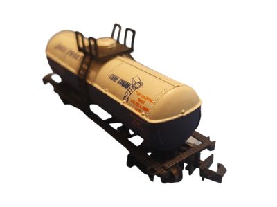 N Scale Tank Cars