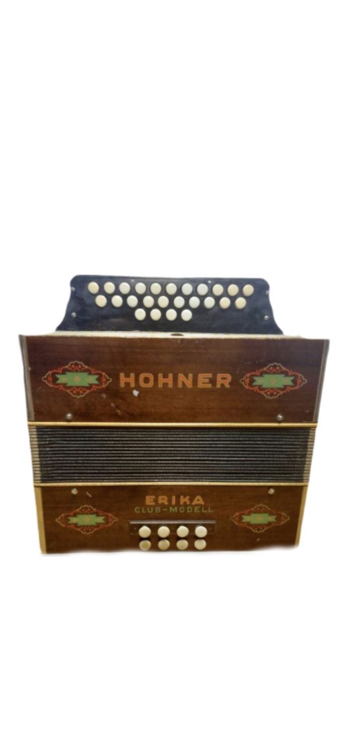 🇨🇦 Hohner Club Modell “Erika” – D/G Club System Diatonic Accordion (25 Treble / 8 Bass)