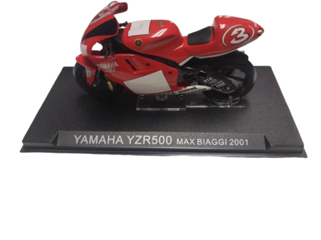 2001 Max Biaggi Yamaha YZR500 – Die-Cast Motorcycle Model – 1:24 Scale – Preowned