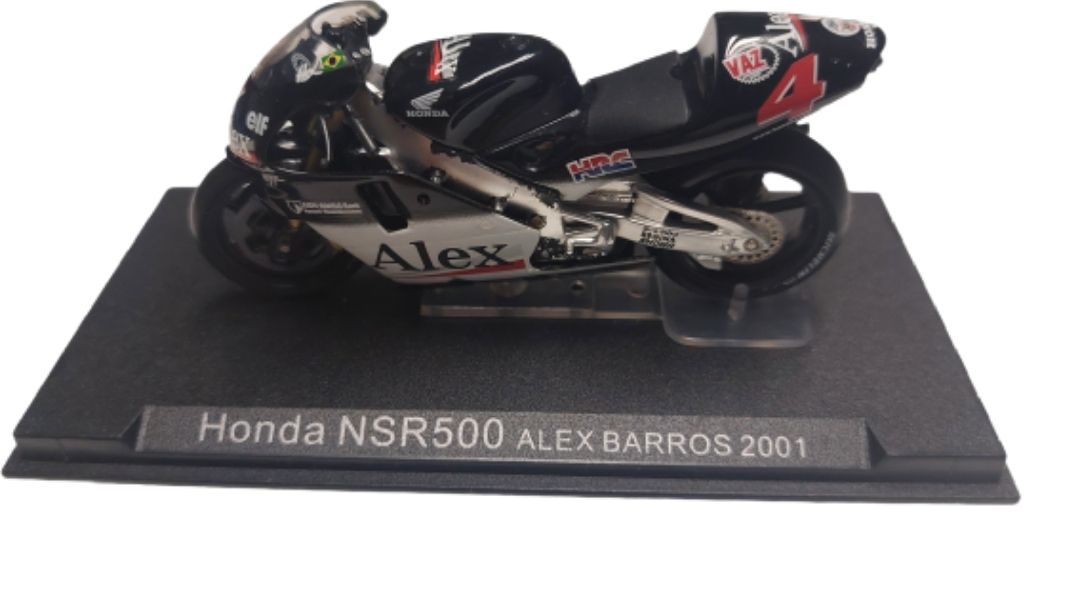 2001 Alex Barros Honda NSR500 – Die-Cast Motorcycle Model – 1:24 Scale – Preowned