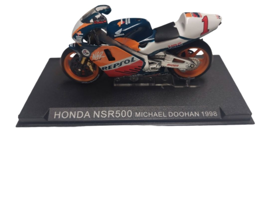 1998 Honda NSR500 – Mick Doohan – Die-Cast Motorcycle Model – 1:24 Scale – Preowned