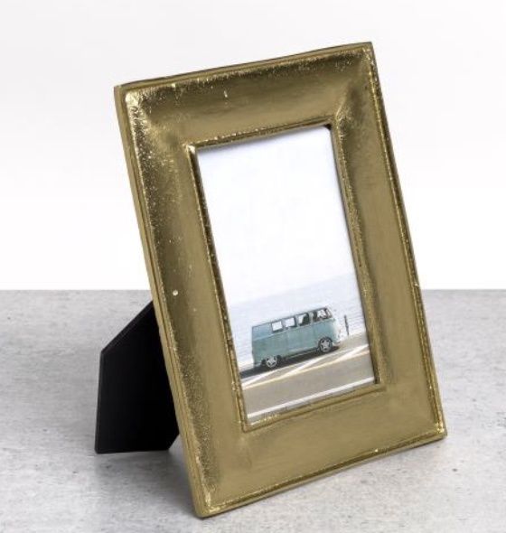 Gold 4 x 6 Frame