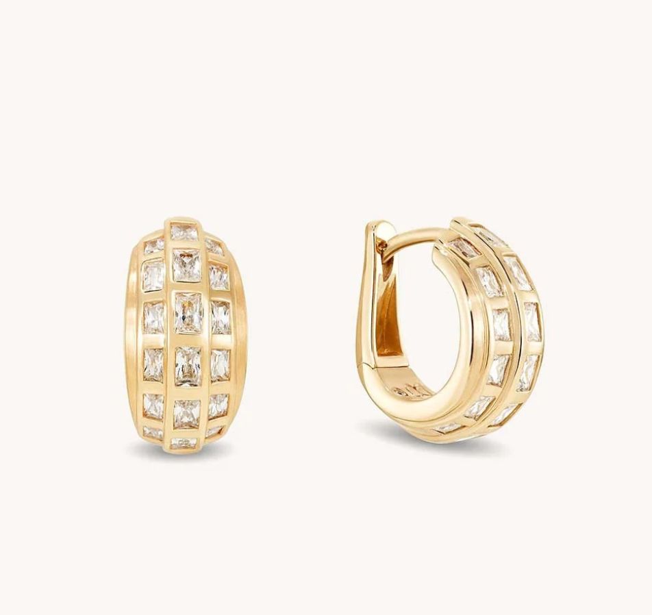 Gia Huggie Hoops