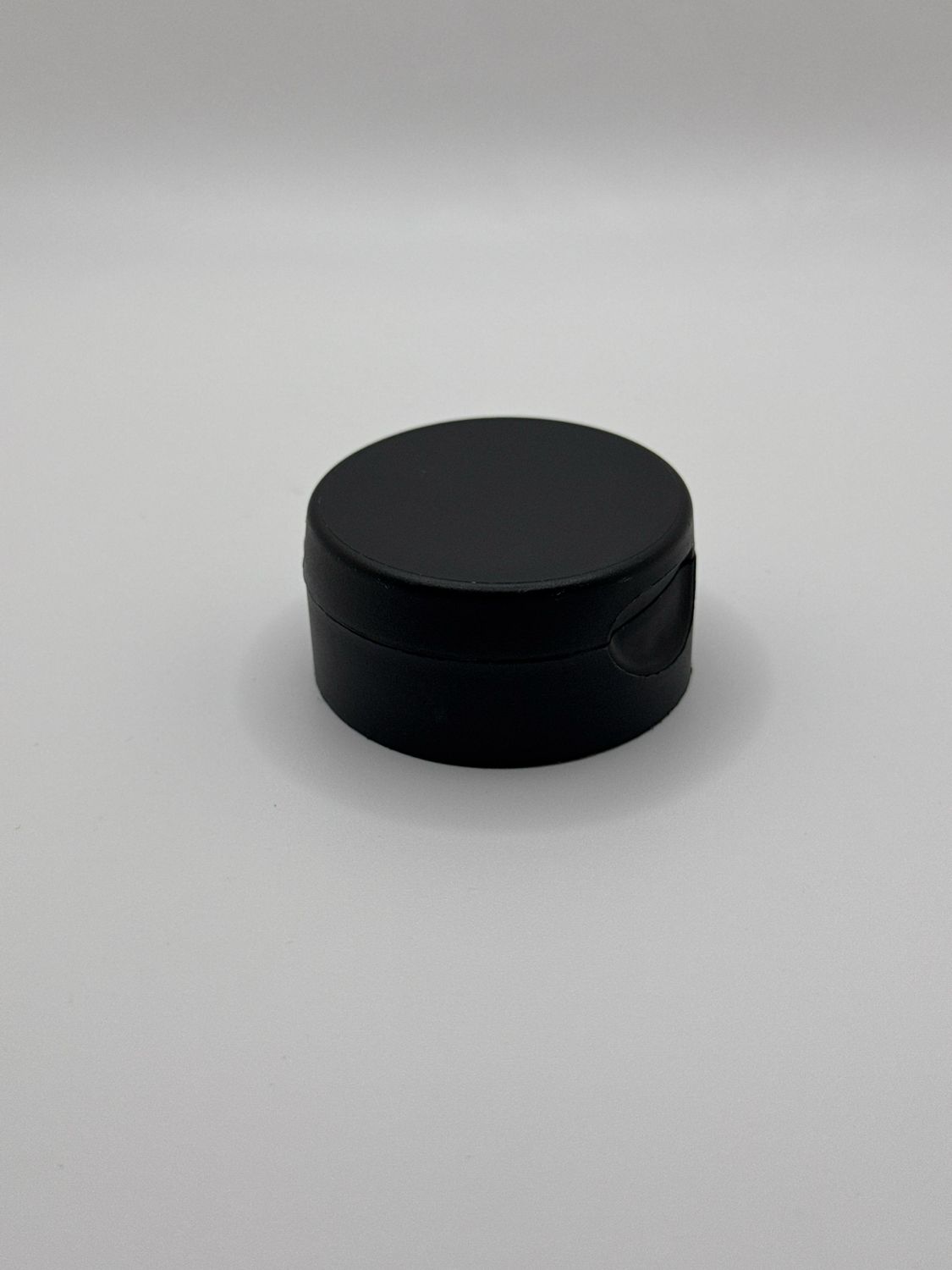 2&quot; Dia. Flip-Top/P.S. Cap Black 2&quot; 38MM