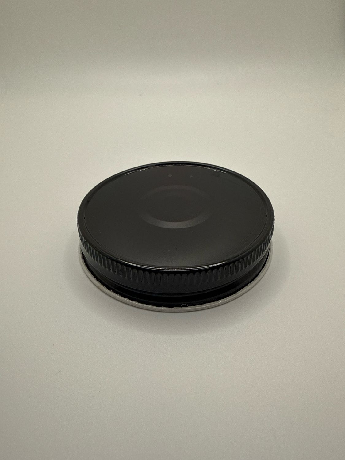 Metal-W/Button-Lug Cap Black 70 mm