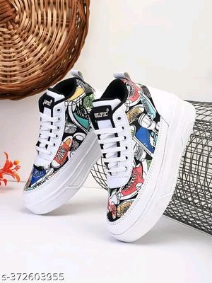  Sneaker
Material: Syntethic Leather
Sole Material: Airmix
Pattern