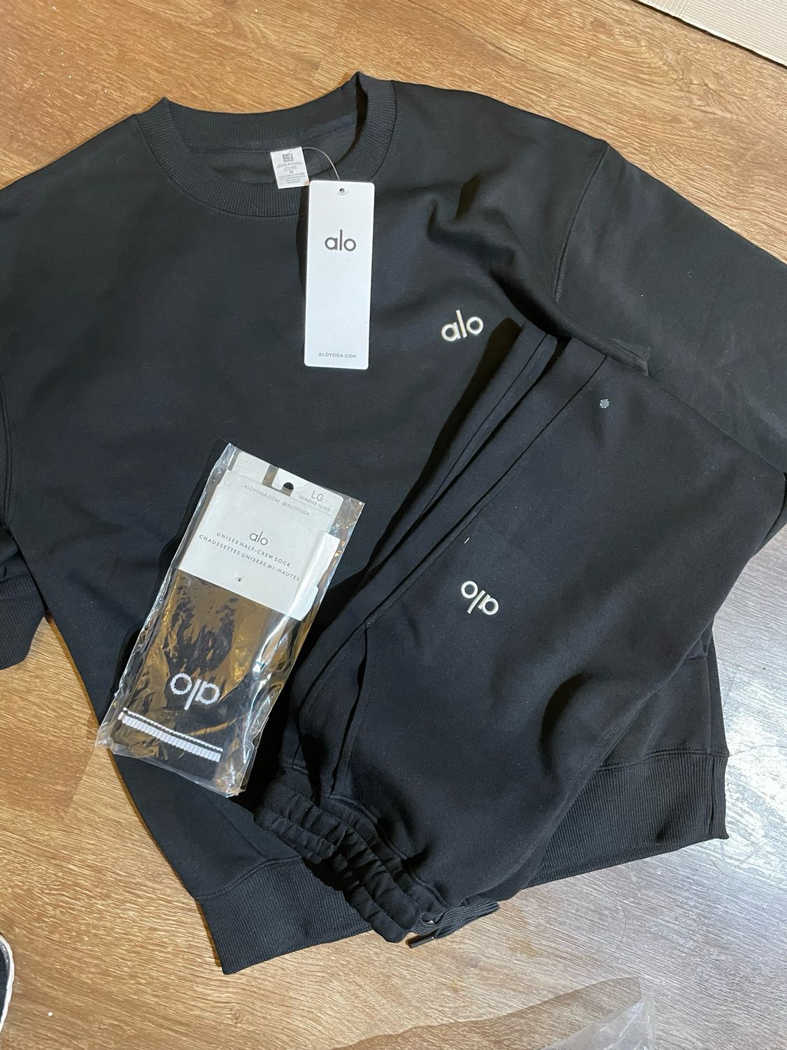 Alo Set Without Socks