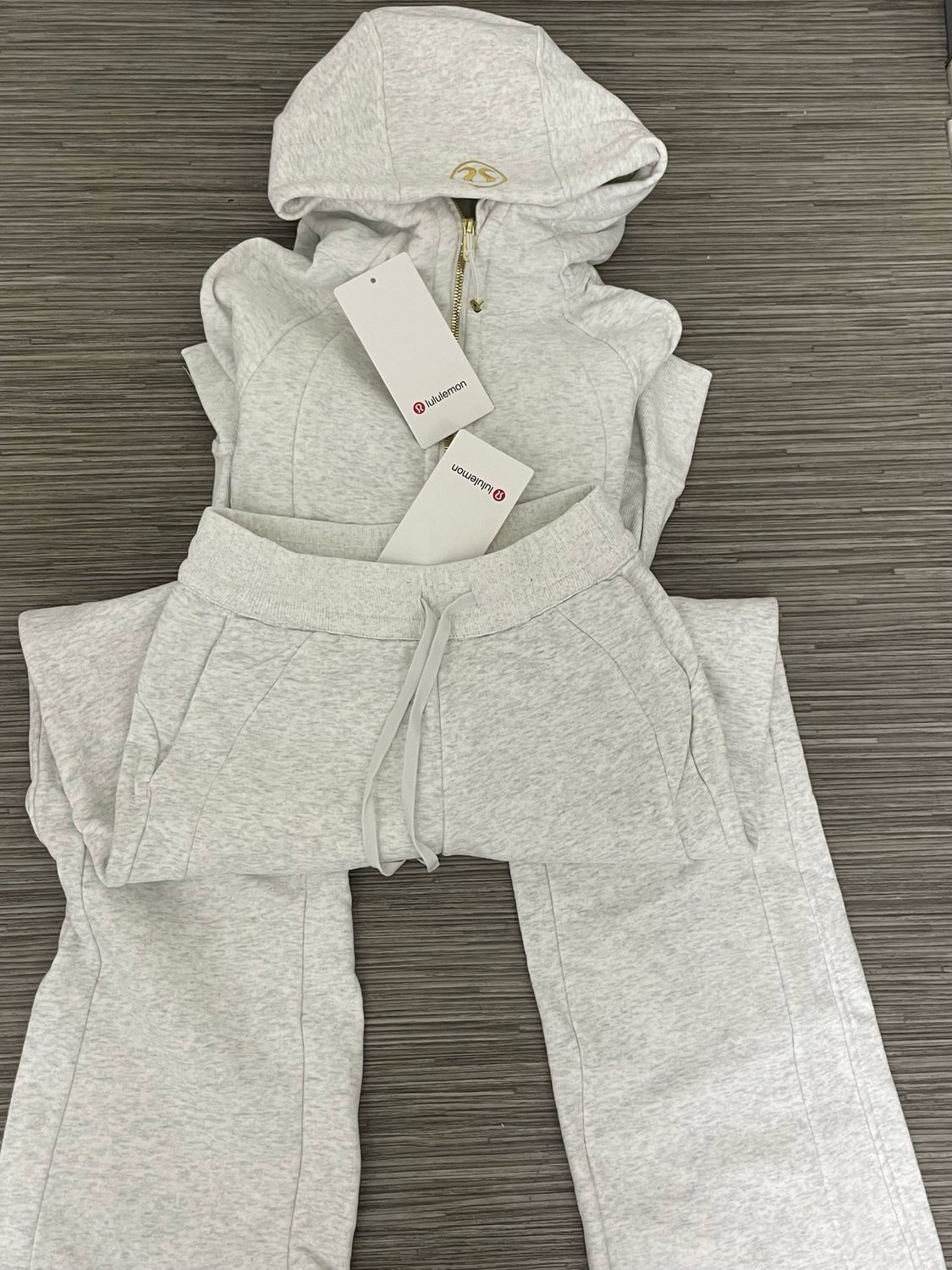 Lululemon Scuba Set