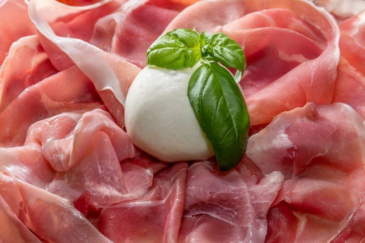 Crudo e mozzarella