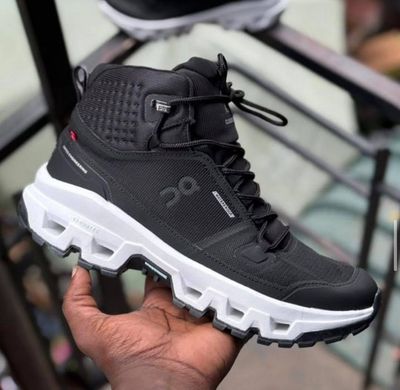 ON Cloudrock Mid Waterproof "Black | White "