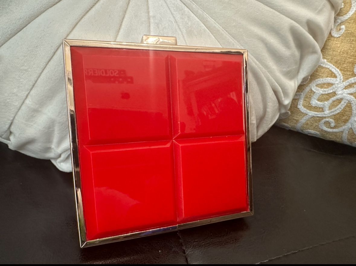 Box Clutch
