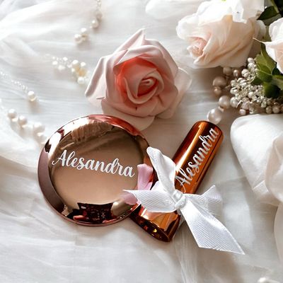 Bustina regalo personalizzata con balsamo labbra e specchietto – Perfetta per ogni occasione