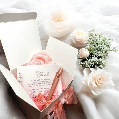 Scatolina Personalizzata con Penna Testimone/Damigella/Frase in Rose Gold