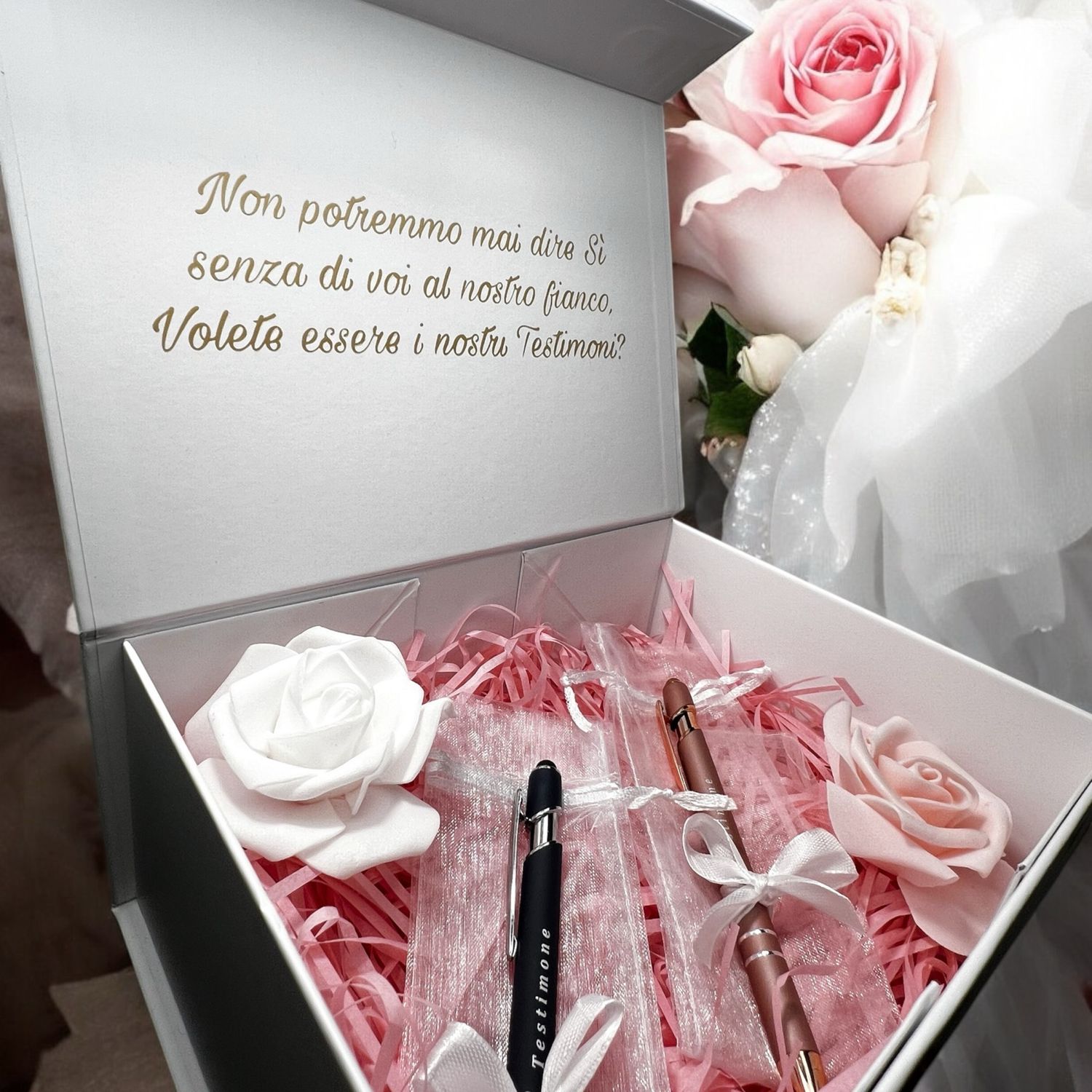 Box Personalizzato con Penna per Testimoni e Damigelle – Eleganza e Emozione in un Regalo Unico