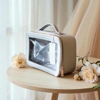 Beauty Bag in Similpelle Saffiano con Finestra – Personalizzabile, Chic e Ideale per Viaggi