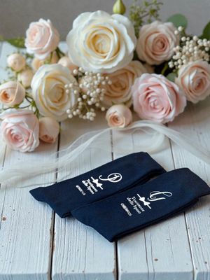 Calzini Personalizzati in Cotone per Matrimonio Blu Navy o Nero – Sposo e Testimoni con Iniziale, Ruolo e Data