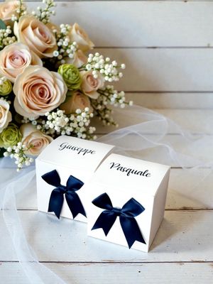 Scatolina Personalizzata “Vuoi essere il mio Testimone?” con Penna e Calzini Blu Navy o Nero